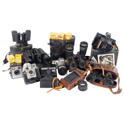 307 - A quantity of Vintage cameras and binoculars, including a pair of Helios 8x30 Russian-made field bin... 