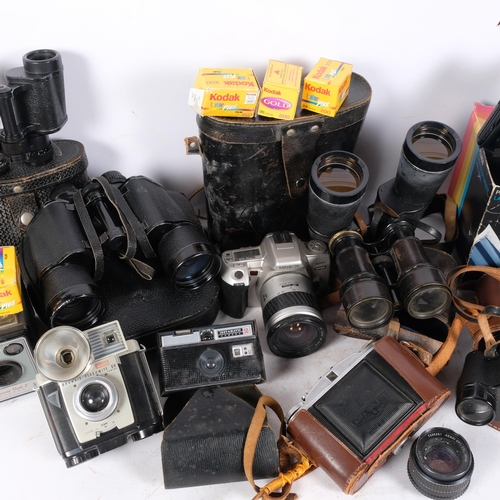 307 - A quantity of Vintage cameras and binoculars, including a pair of Helios 8x30 Russian-made field bin... 