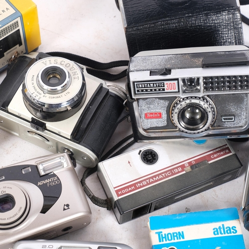 311 - Various cameras, including Kodak Instamatic 300, Micro 110, etc