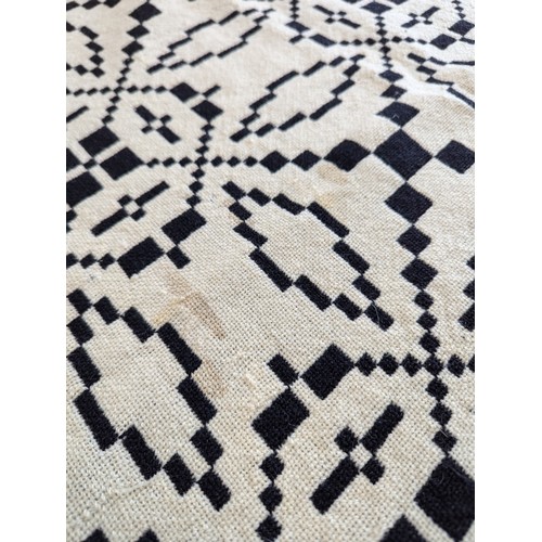 2309 - A Black & White monochrome geometric Welsh blanket, 160 x 220cm