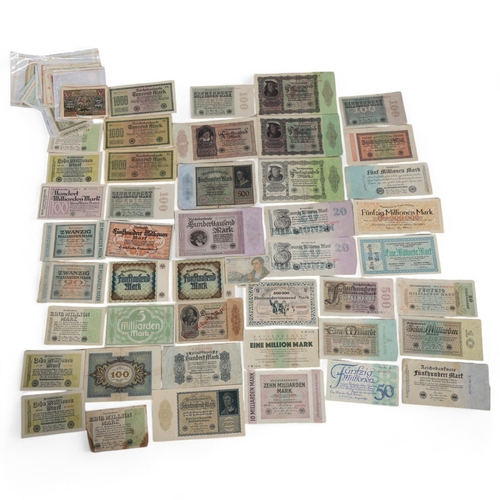 105 - A large collection of WWI / II period German banknotes