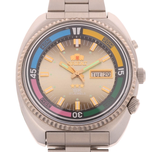 1035 - ORIENT - a Vintage stainless steel SK (Sea King) automatic diver's calendar bracelet watch, ref. 469... 