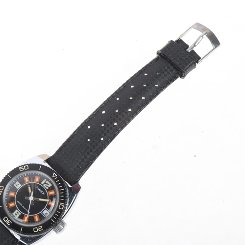 1045 - TIMEX - a Vintage stainless steel 'Skin Diver' mechanical calendar wristwatch, circa 1960s, black di... 