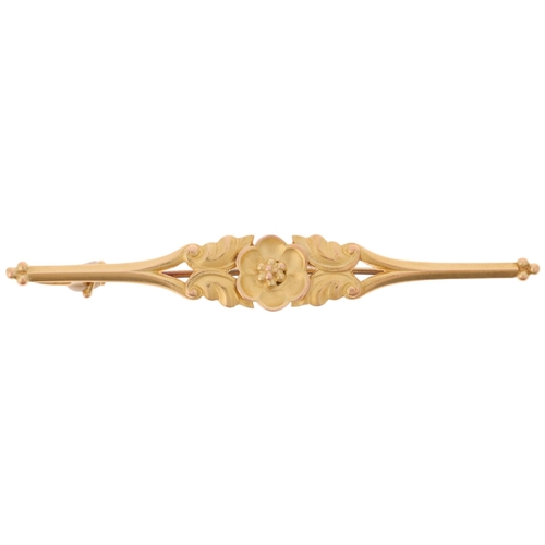 1177 - GEORG JENSEN - a Danish modernist 14ct gold flowerhead openwork bar brooch, model no. 183, 59.4mm, 4... 