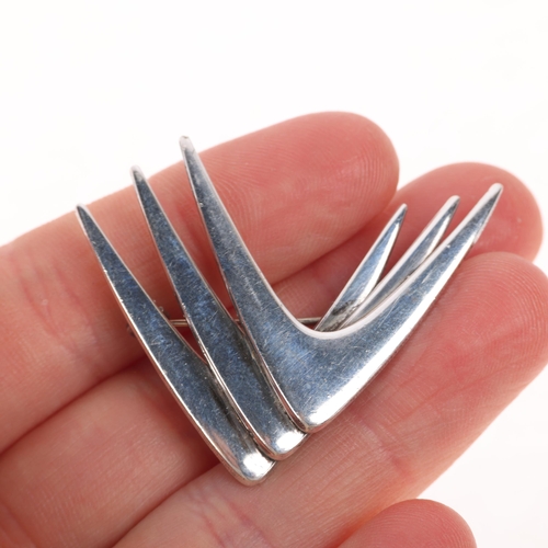 1642 - BERNHARD HERTZ - a Danish modernist sterling silver triple boomerang brooch, 42.9mm, 10g