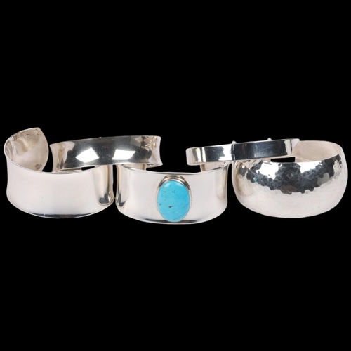 1684 - 5 modern sterling silver bangles, including Mexican turquoise example, 115.7g total (5)