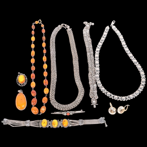 1696 - Various silver jewellery, including butterscotch amber bead necklace, 40cm, matching spiral link nec... 