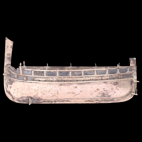 1767 - A Maltese 800 silver model boat hull, 13cm, 2.4oz