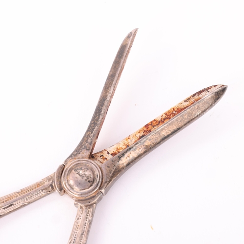 1774 - A pair of late Victorian silver grape scissors, Thomas Bradbury & Sons, London 1899, beaded decorati... 