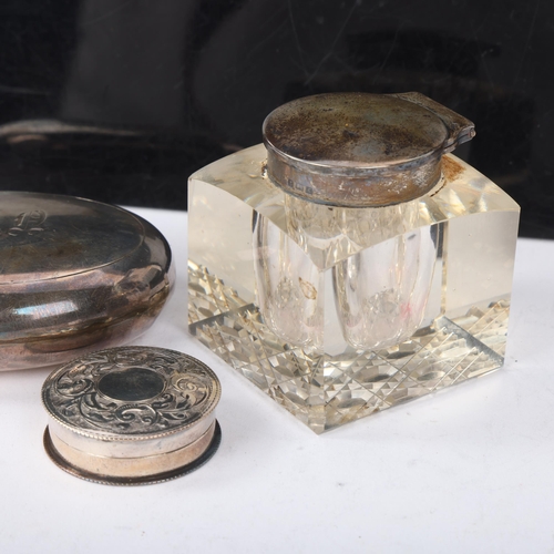 1846 - Various silver, including tobacco box, pillbox and inkwell, 5cm x 5cm. 2.8oz weighable (3)