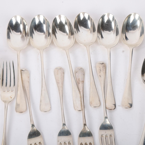 1893 - A group of George V silver Rattail pattern cutlery, Walker & Hall, Sheffield 1910, comprising 5 dinn... 