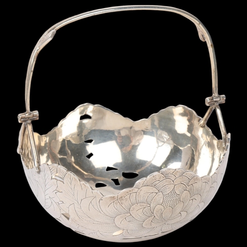 1897 - A Chinese export silver 'Chrysanthemum' swing-handled bon bon basket, retailed by Zeewu, pierced and... 