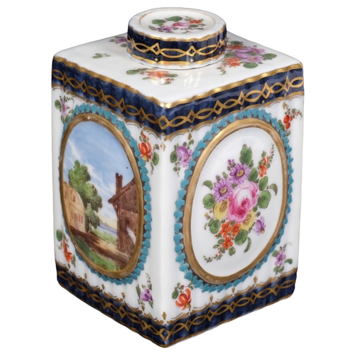 592 - A porcelain tea caddy in 'Dalhousie' pattern finished in gold, bearing Dr Wall Worcester mark, H11cm