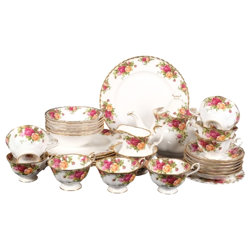 627 - A Vintage Royal Albert part tea set, including teapot, and matching dinner plates and cereal bowls