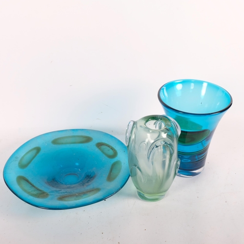 705 - A quantity of Art glass, including a turquoise blue Whitefriars centrepiece bowl, diameter 30cm,  an... 