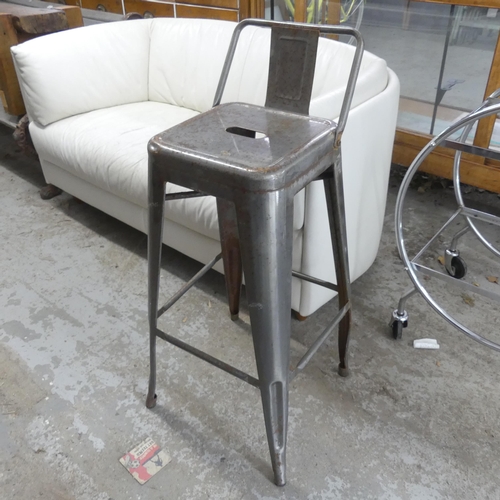 2655 - A single industrial Tolix style bar stool. Height to seat 76cm.