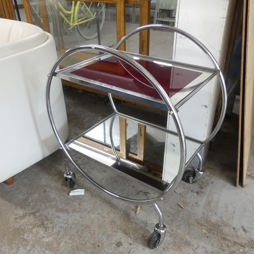 2665 - A contemporary Art Deco style two-tier drinks trolley, with removable mirrored shelves and chrome fr... 