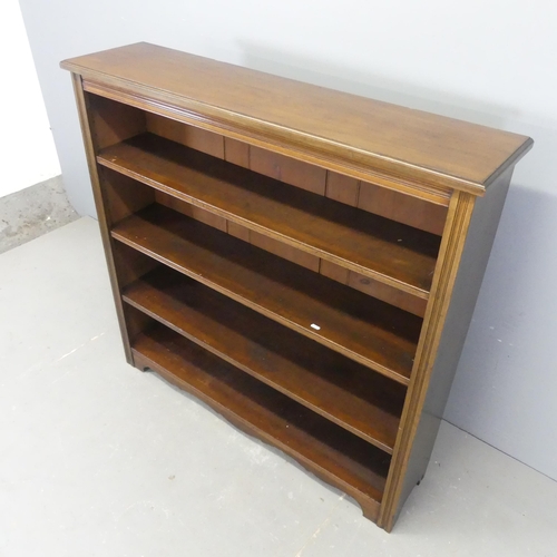 2679 - A mahogany open bookcase, with three adjustable shelves. Width 123cm, height 118cm, depth 31cm.