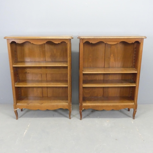 2680 - A pair of French mahogany bookcases, each with two adjustable shelves. Width 75cm. height 101cm, dep... 