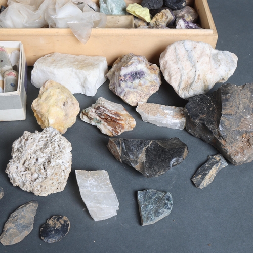 3087 - Natural History : a selection mineral and shell specimens, including Amethyst, Rose Quartz, and vari... 