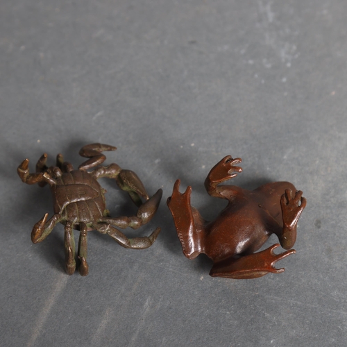 3120 - Two bronze sculptures, a crab and a frog, unsigned, (2).