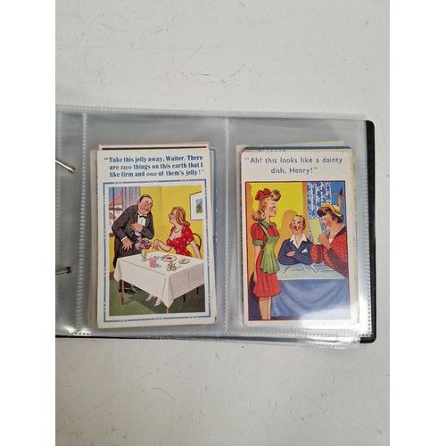 98 - 2 albums with over 300 Vintage comic postcards