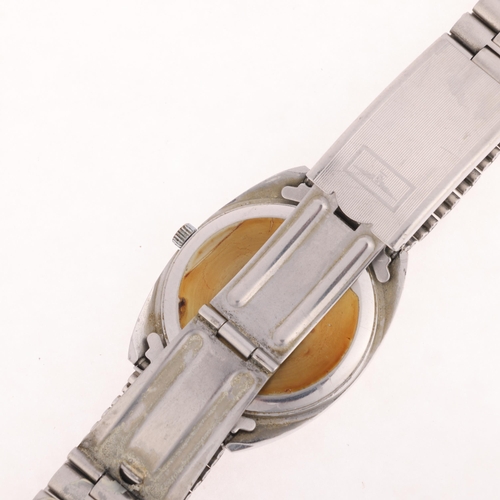 1017 - LONGINES - a Vintage stainless steel quartz calendar bracelet watch, ref. 4835, circa 1980s, silvere... 