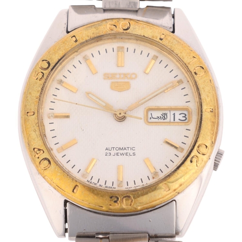 1019 - SEIKO 5 - a gold plated stainless steel automatic day/date bracelet watch, ref. 7S36-3250, white dia... 