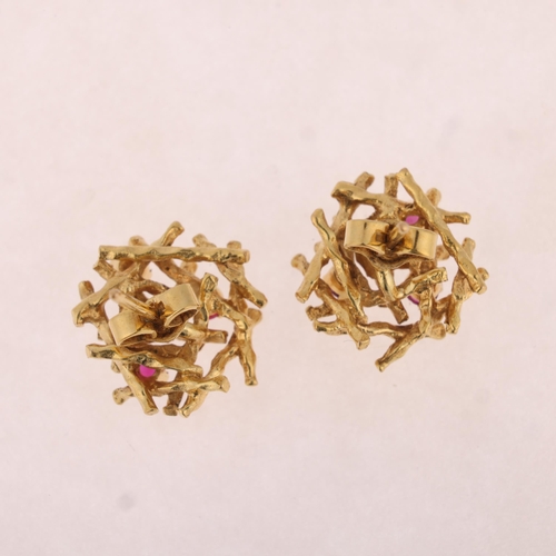 1141 - A pair of 9ct gold ruby 'Bird Nest' stud earrings, by Deakin & Francis, circa 1970s, naturalistic te... 