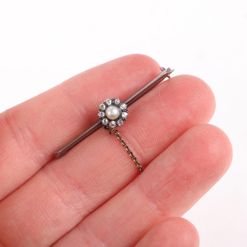 1189 - An Antique 14ct gold pearl and diamond cluster bar brooch, set with 3.3mm pearl surrounded by old-cu... 