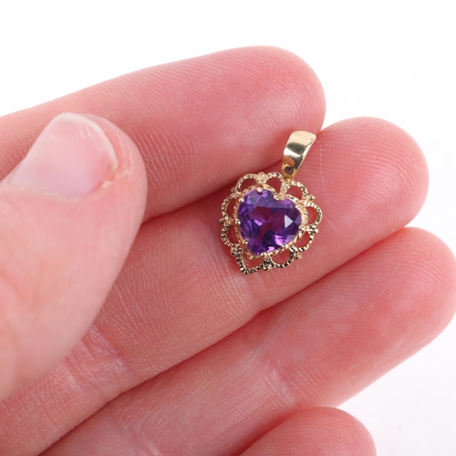 1220 - A 9ct gold amethyst heart pendant, set with heart-cut amethyst, unmarked mount tests as 9ct, 16.9mm,... 