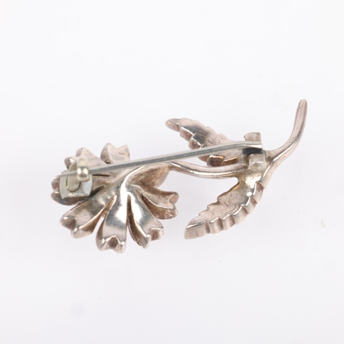 1452 - An Antique silver paste flower brooch, 35.1mm, 6.3g