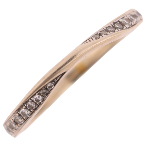 1392 - An 18ct white gold diamond half eternity ring, set with modern round brilliant-cut diamonds, band wi... 