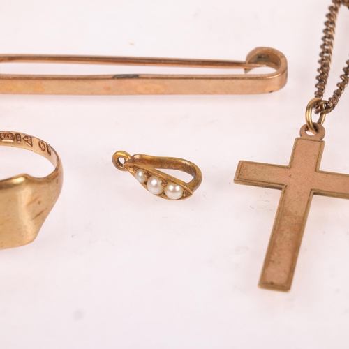 1440 - Various jewellery, including 9ct gold signet ring, size R, 9ct brooch, etc, 7.6g weighable