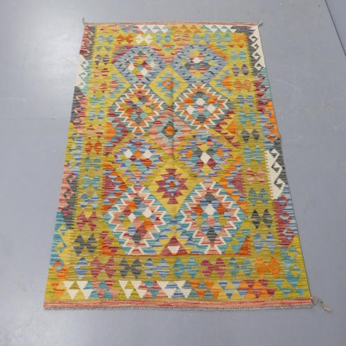 2264 - A Chobi Kilim rug. Length 161cm, width 105cm.