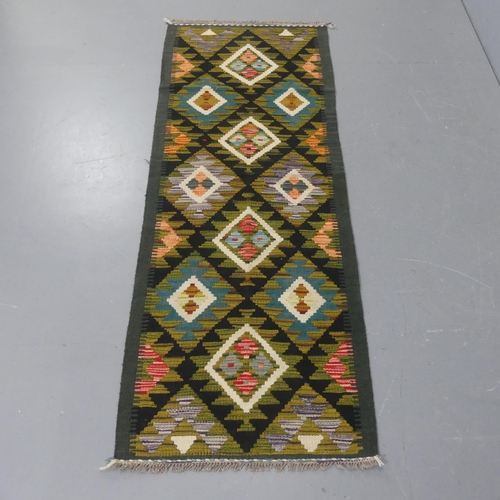 2289 - A Maimana Kilim runner. Length 183cm, width 69cm.