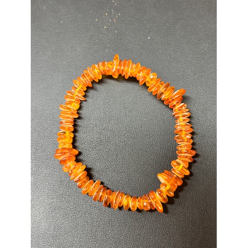 1445 - A quantity of amber, cherry amber and Bakelite bead necklaces