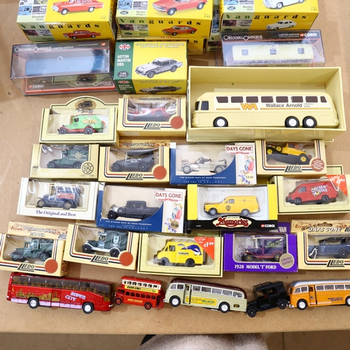 523 - Boxed Vanguards diecast cars, Lledo models, buses, etc