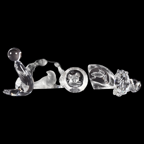 710 - A group of glass ornaments including Mats Jonasson frog, H7.5cm, and seal