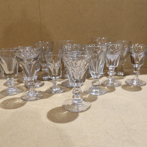 762 - A large quantity of Antique glassware, mostly penny licks, of various sizes and designs (15)