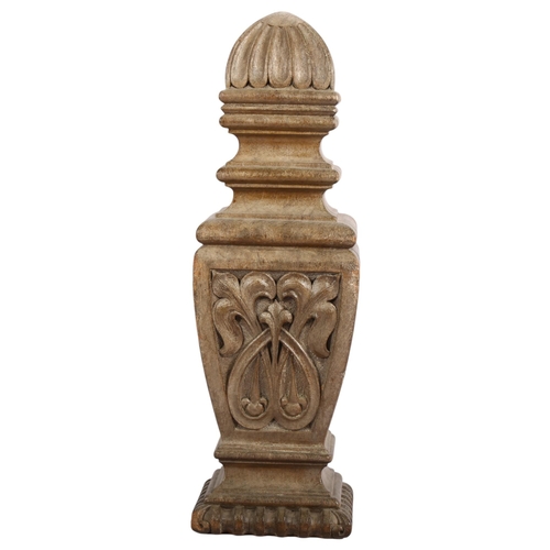 875 - An ornate carved finial, modern in appearance, H42.5cm