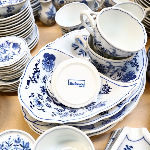 955 - A large collection of Blue Danube (Japan) tea and dinnerware, comprising dinner plates, tea and coff... 