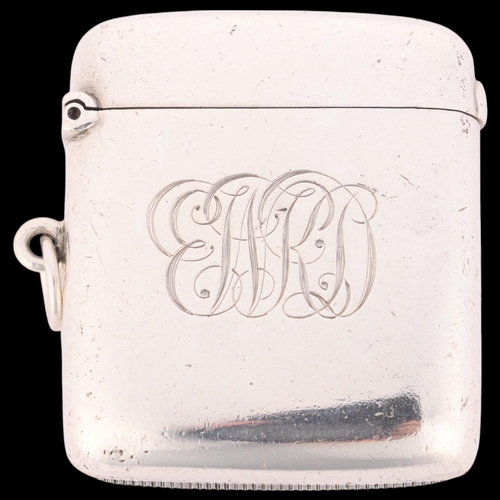 244 - An Edwardian Britannia Standard silver Vesta case, Saunders & Shepherd, London 1902, plain rectangul... 