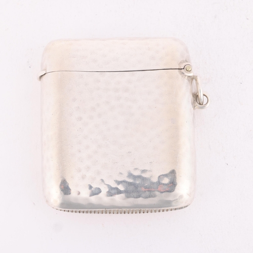 261 - An Edwardian silver Vesta case, Goldsmiths & Silversmiths Co Ltd, London 1907, curved square form wi... 