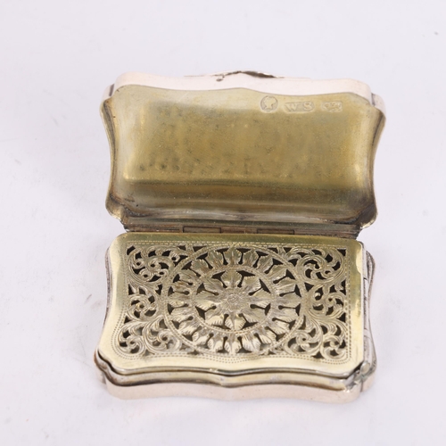 58 - A Victorian silver vinaigrette, William Simpson, Birmingham 1840, shaped rectangular form with engin... 