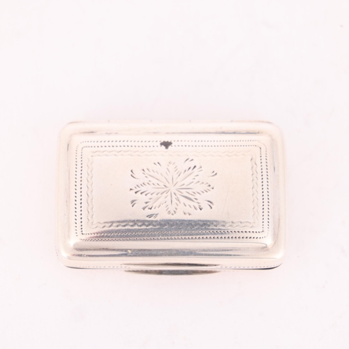 63 - A George IV silver vinaigrette, Ledsam & Vale, Birmingham 1821, rectangular cushion form with bright... 