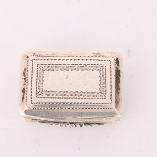 65 - A George IV silver vinaigrette, John Thropp, Birmingham 1824, rectangular cushion form with bright-c... 