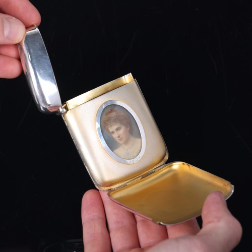 73 - A late Victorian silver portrait miniature cigarette case, Goldsmiths & Silversmiths Co Ltd, London ... 