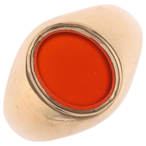 1237 - A 9ct gold carnelian signet ring, maker LA, Birmingham 1977, setting height 13.1mm, size O, 3.7g