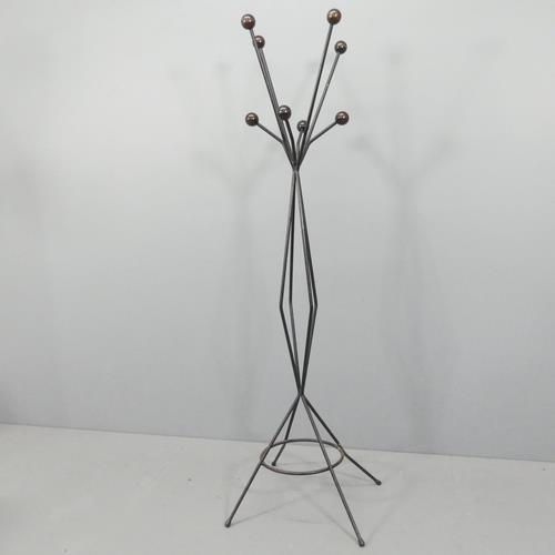 2073 - A mid-century atomic hat and coat stand in the manner of Roger Feraud, with wooden ball ends on wrou... 